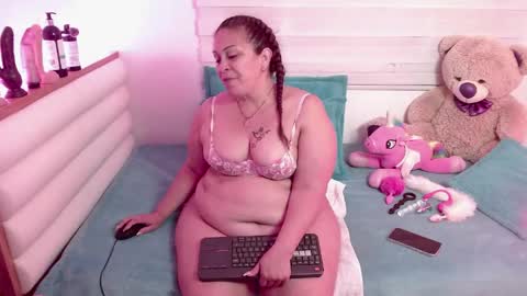 Snapshot of scarlettbooty chatting on 18, 5, 2026 scarlettbooty online show from 18, 5, 2026