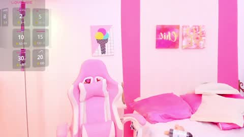 Scarlette  online show from 4, 1, 2025