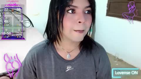 Snapshot of scarlette_mason_1 chatting on 27, 10, 2025 KARLA online show from 27, 10, 2025