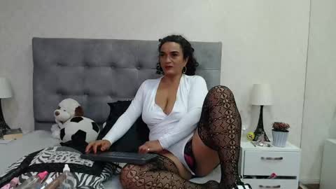 Snapshot of scarlettgreen_ chatting on 27, 5, 2026 Scartt online show from 27, 5, 2026