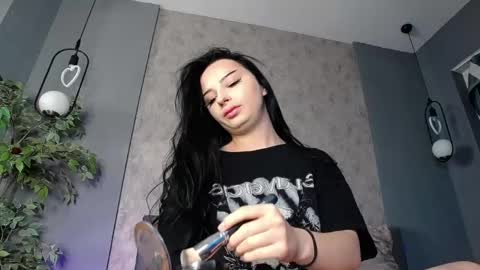 scarlettjakobs online show from 23, 4, 2026