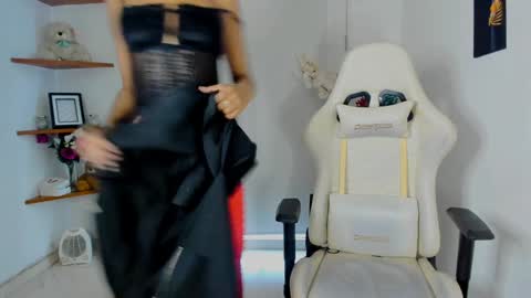 Snapshot of scarlettmalbec chatting on 2, 1, 2025 Scarlett online show from 2, 1, 2025