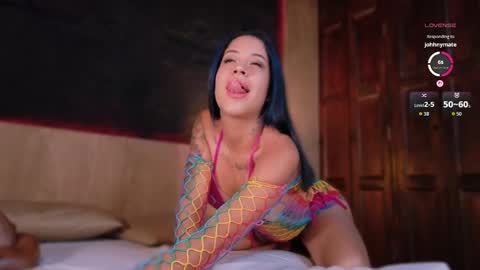 scarlettsinclaiir_ online show from 27, 4, 2026