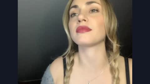 ScarlettxBlonde online show from 15, 5, 2026