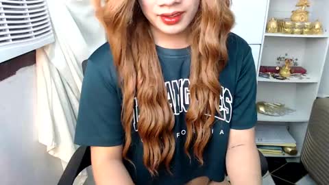 Queen Scarlet online show from 22, 12, 2024