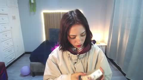 Snapshot of scarllett_bdsm chatting on 4, 12, 2025 Scarllett online show from 4, 12, 2025