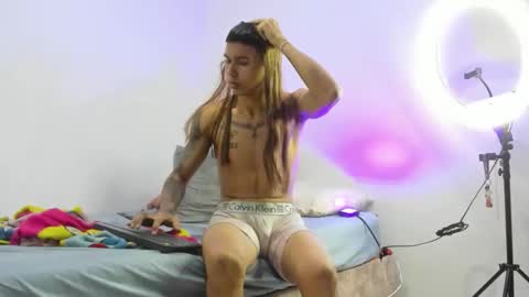 Snapshot of scook_gray chatting on 14, 5, 2026 scook_gray online show from 14, 5, 2026