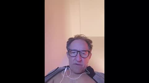 Snapshot of scotchwhieskie chatting on 17, 5, 2026 scotchwhieskie online show from 17, 5, 2026