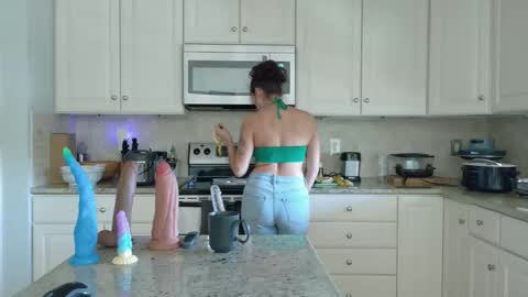 Scout has fun online show from 17, 4, 2026