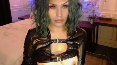 Snapshot of screendoll chatting on 2, 2, 2025 screendoll online show from 2, 2, 2025