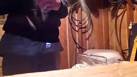 Snapshot of screwnutandbolte chatting on 27, 5, 2026 screwnutandbolte online show from 27, 5, 2026