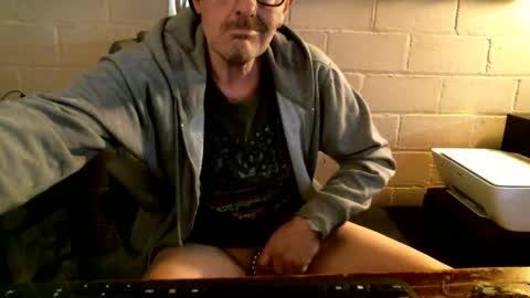 eating pussy  sucking dick online show from 19, 10, 2025