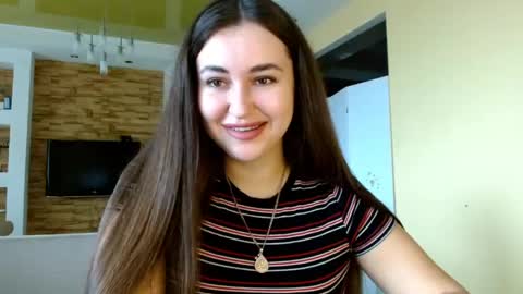 Elizabeth  online show from 14, 4, 2026