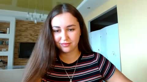Elizabeth  online show from 29, 7, 2026