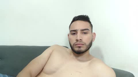 Snapshot of seank_noszka chatting on 4, 1, 2025 seank_noszka online show from 4, 1, 2025