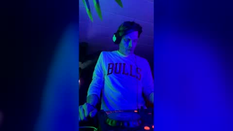 seanplushouse online show from 4, 3, 2026