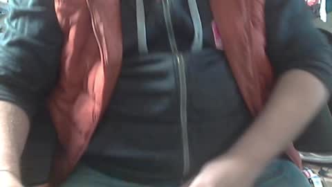 Snapshot of seathrough chatting on 26, 11, 2025 Falco J online show from 26, 11, 2025