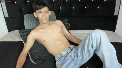 Snapshot of sebas_cat chatting on 6, 6, 2026 Sebastian Alvarez online show from 6, 6, 2026
