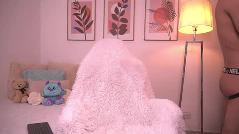 Snapshot of sebas_cat chatting on 7, 6, 2026 Sebastian Alvarez online show from 7, 6, 2026