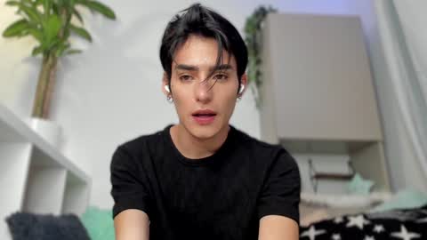 Snapshot of sebas_rosse chatting on 8, 1, 2025 sebastian online show from 8, 1, 2025