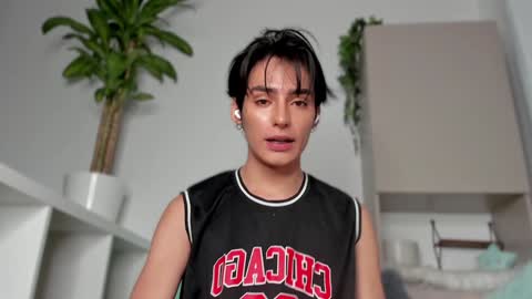 Snapshot of sebas_rosse chatting on 28, 1, 2025 sebastian online show from 28, 1, 2025