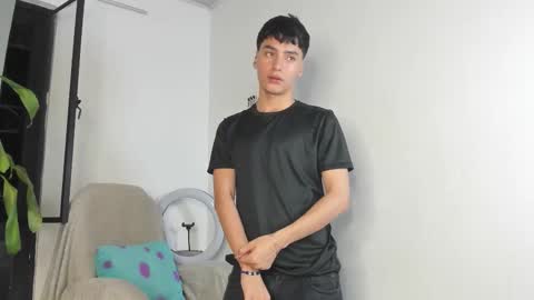 Snapshot of sebas_rosse chatting on 19, 10, 2025 sebastian online show from 19, 10, 2025