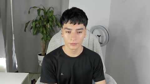 Snapshot of sebas_rosse chatting on 21, 10, 2025 sebastian online show from 21, 10, 2025