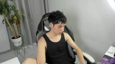 Snapshot of sebas_rosse chatting on 23, 4, 2026 sebastian online show from 23, 4, 2026