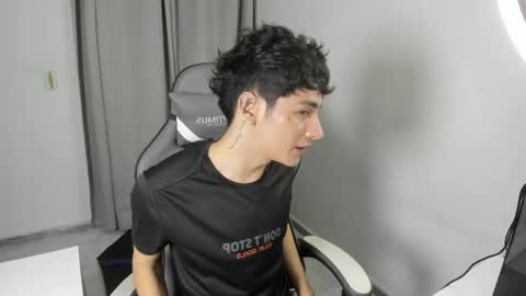 Snapshot of sebas_rosse chatting on 30, 4, 2026 sebastian online show from 30, 4, 2026