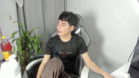 Snapshot of sebas_rosse chatting on 30, 4, 2026 sebastian online show from 30, 4, 2026