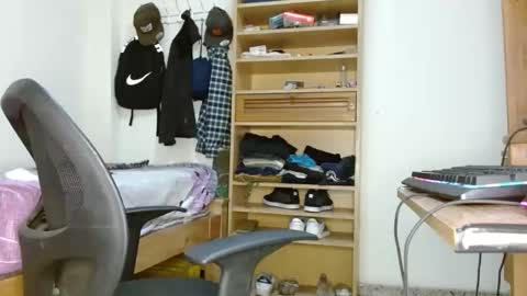 Sebas online show from 8, 2, 2025