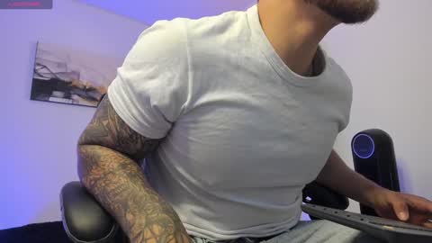 Lucian Sinclair online show from 25, 12, 2024