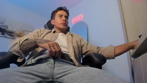 Lucian Sinclair online show from 13, 1, 2025