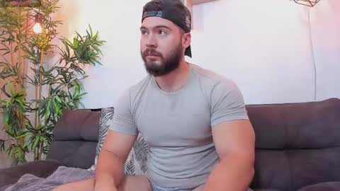 Instagram jeanpaulfit  online show from 26, 4, 2026