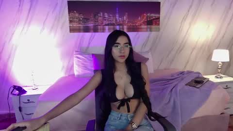Snapshot of secret_ashley chatting on 22, 5, 2026 ASHLEY online show from 22, 5, 2026