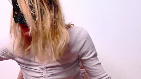 Snapshot of secretanni chatting on 13, 12, 2024 Anni online show from 13, 12, 2024