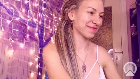 Helen online show from 5, 12, 2024
