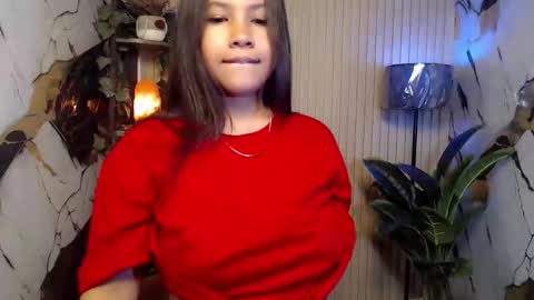 Snapshot of seductive_elle chatting on 24, 10, 2025 ellie online show from 24, 10, 2025