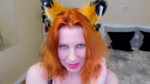 seductive_foxy_ online show from 12, 2, 2026