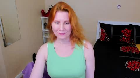seductive_foxy_ online show from 23, 4, 2026