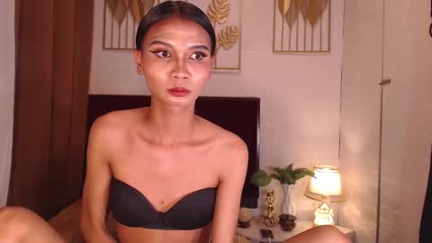 Maxien online show from 22, 1, 2025