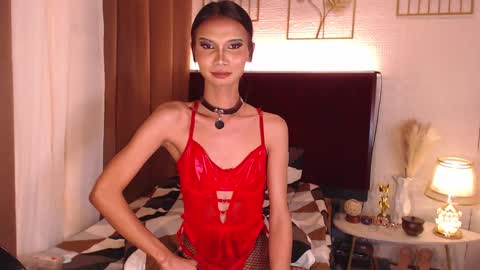 Maxien online show from 13, 2, 2025