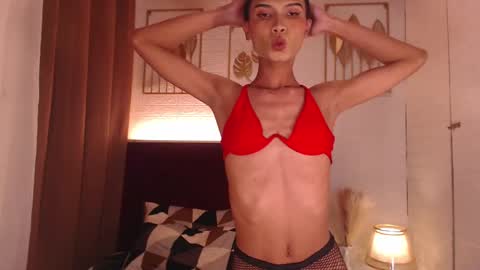 Maxien online show from 14, 2, 2025