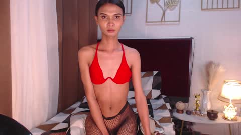 Maxien online show from 14, 2, 2025