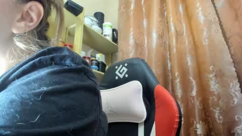 seductive_she_wolf online show from 24, 4, 2026