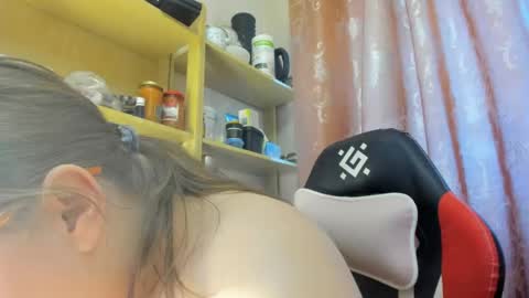 seductive_she_wolf online show from 27, 4, 2026