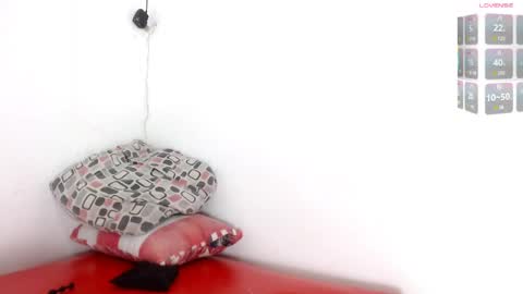 Snapshot of seductivespellvagina80 chatting on 13, 4, 2026 Estefany online show from 13, 4, 2026