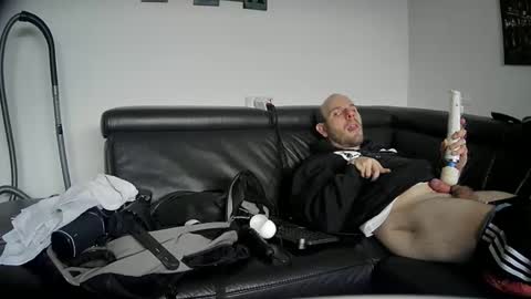 Sebastian online show from 8, 12, 2024