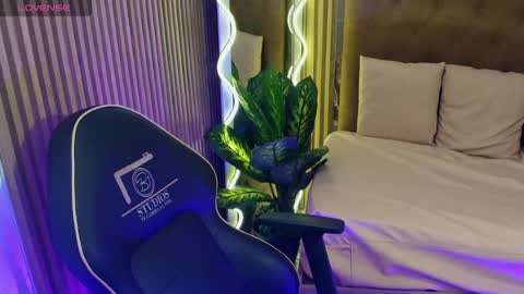 selene  online show from 21, 5, 2026