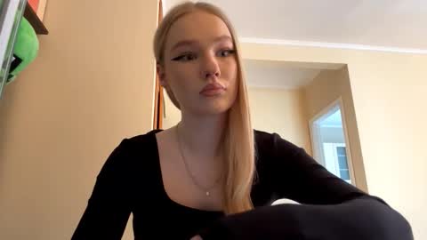 Snapshot of seemabensch chatting on 7, 3, 2026 Kristie online show from 7, 3, 2026